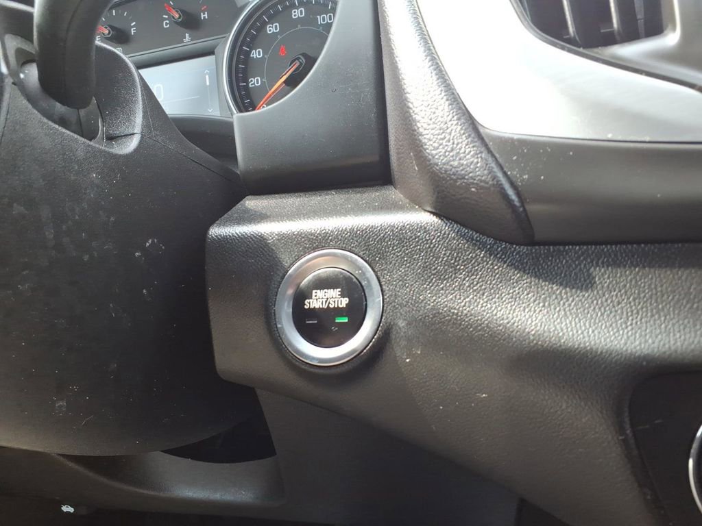 Used 2023 GMC Terrain SLE w/ Driver Convenience Package image 21