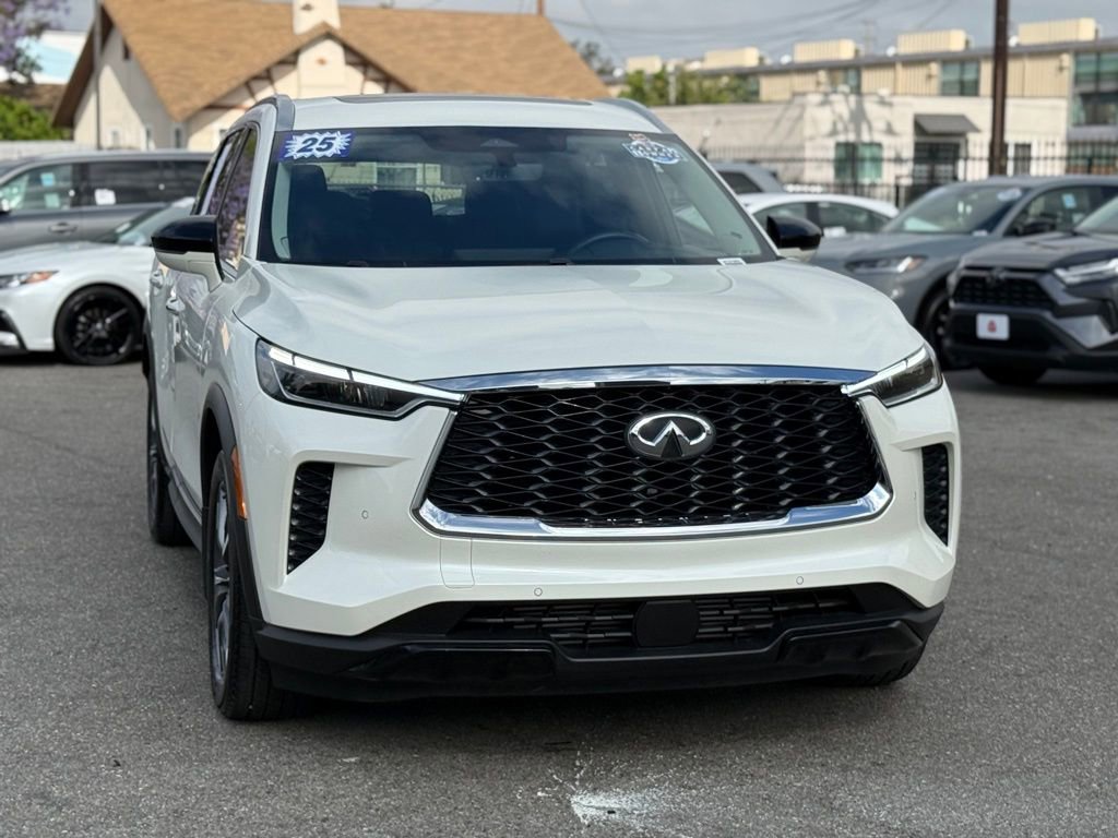 Used 2025 INFINITI QX60 Luxe w/ Lighting Package (N94) image 3