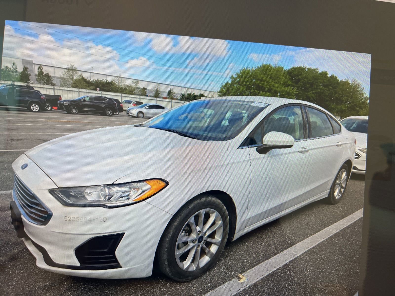 Used 2020 Ford Fusion SE FWD image 14