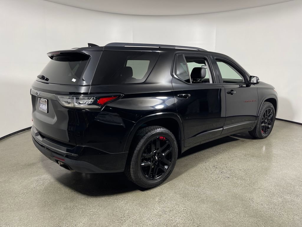 Used 2020 Chevrolet Traverse Premier w/ Redline Edition FWD image 3