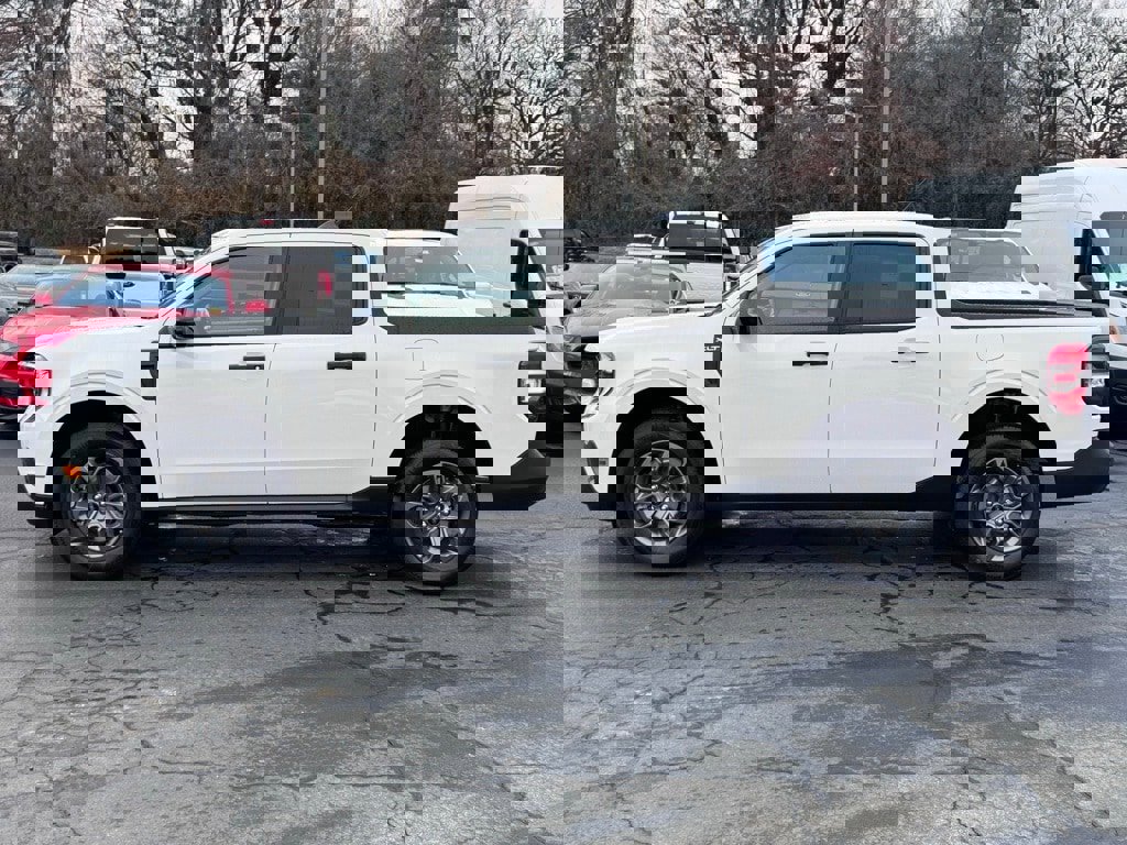 New 2025 Ford Maverick XLT w/ XLT Luxury Package image 3