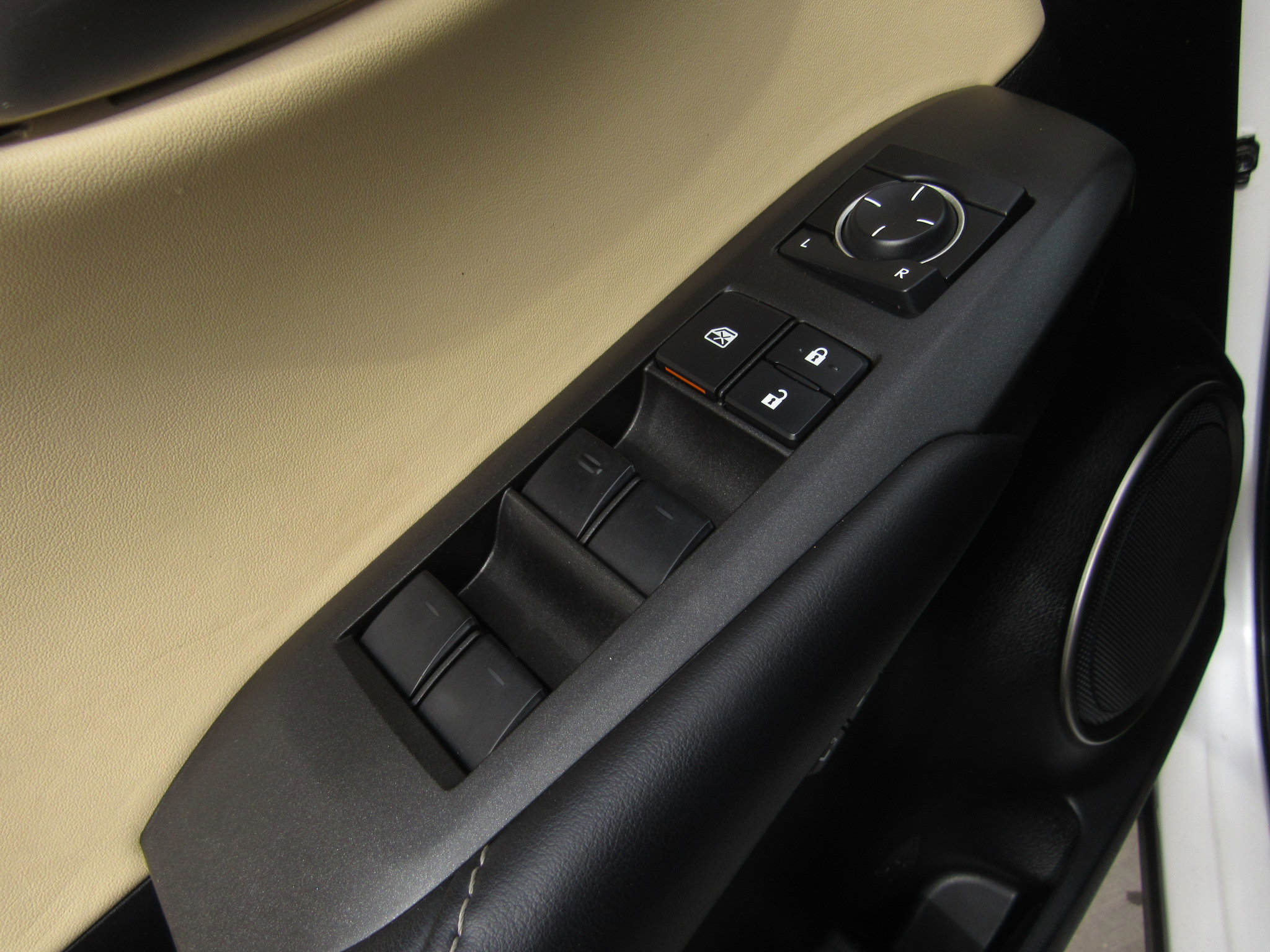 Used 2016 Lexus NX 200t AWD w/ Premium Package image 23