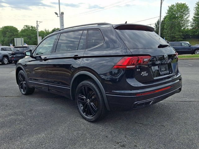 Certified 2022 Volkswagen Tiguan SE R-Line AWD/4WD image 4