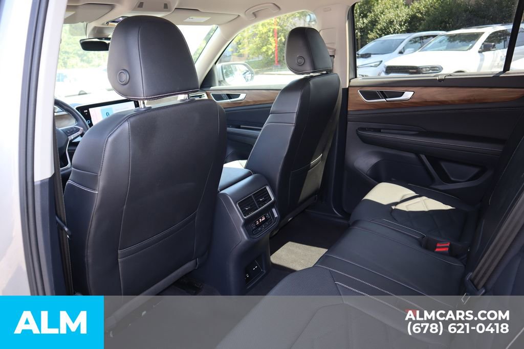Used 2025 Volkswagen Atlas SE image 21