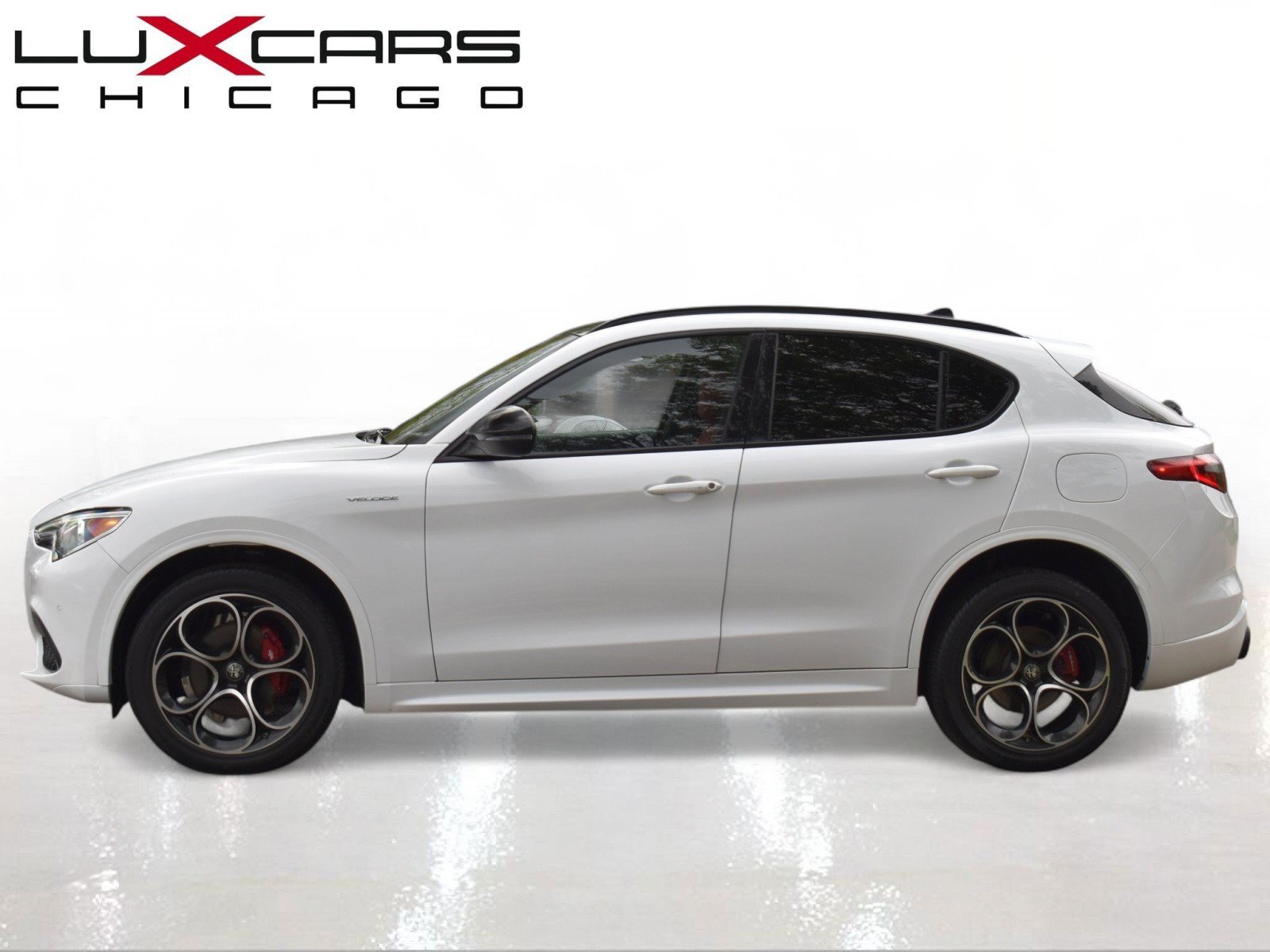 Used 2022 Alfa Romeo Stelvio Veloce AWD/4WD image 4