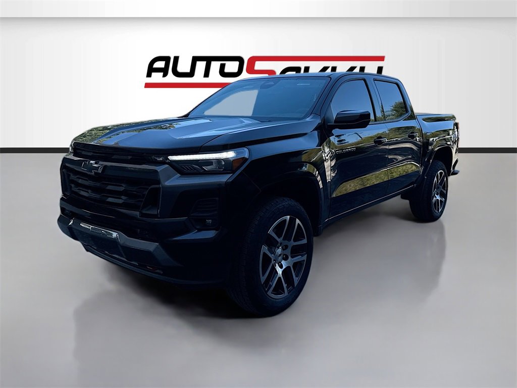 Used 2024 Chevrolet Colorado Z71 w/ Z71 Convenience Package 2 image 3