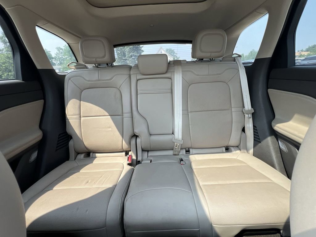 Used 2022 Lincoln Corsair Reserve w/ Elements Package image 13