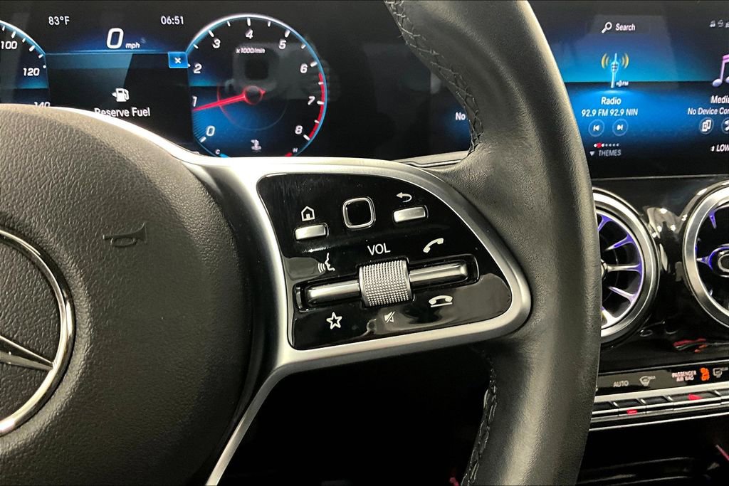 Used 2022 Mercedes-Benz GLB 250 image 25