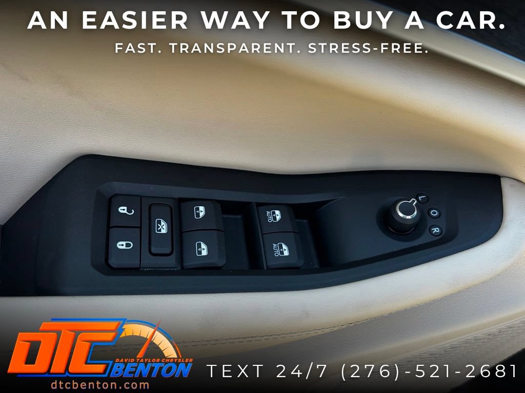 Used 2025 Jeep Grand Cherokee L Limited AWD/4WD image 13