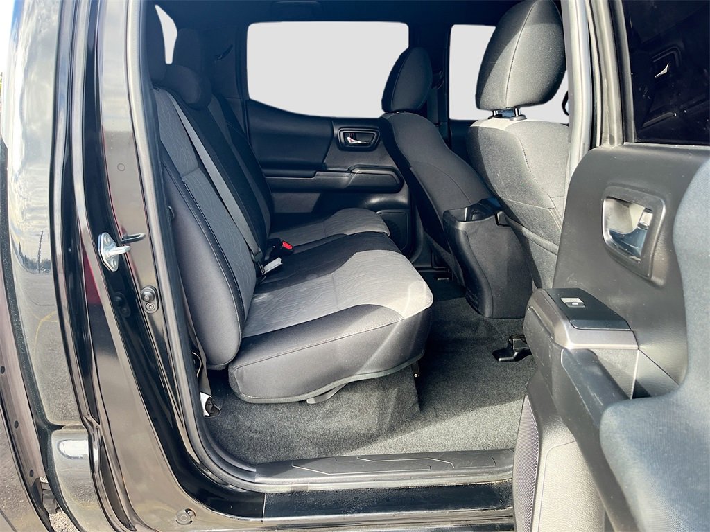 Used 2022 Toyota Tacoma TRD Off-Road image 26