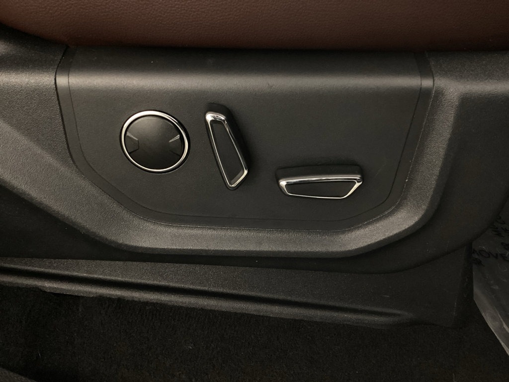 Used 2024 Ford Expedition Limited image 9