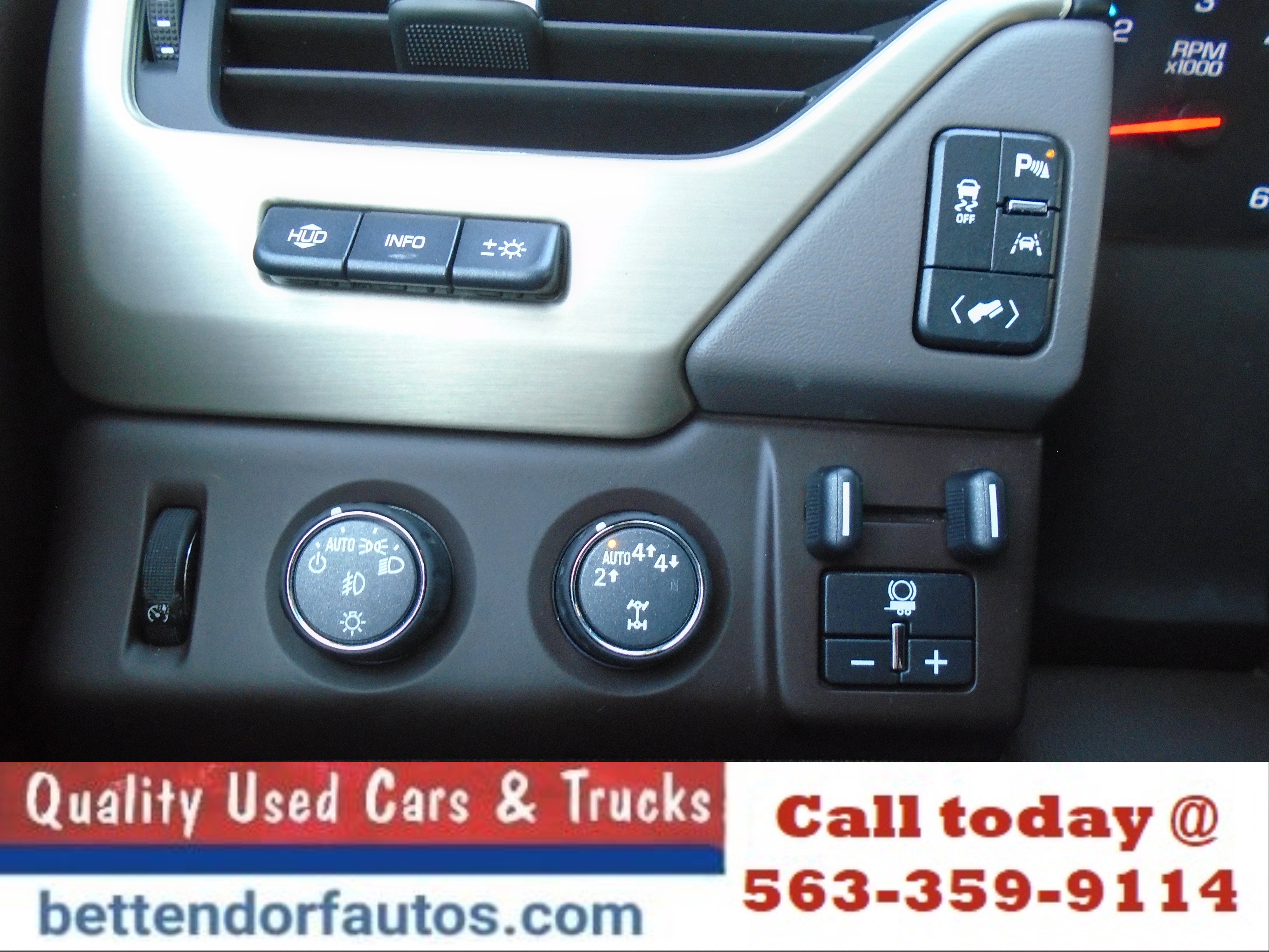 Used 2018 GMC Yukon Denali w/ Open Road Package AWD/4WD image 19
