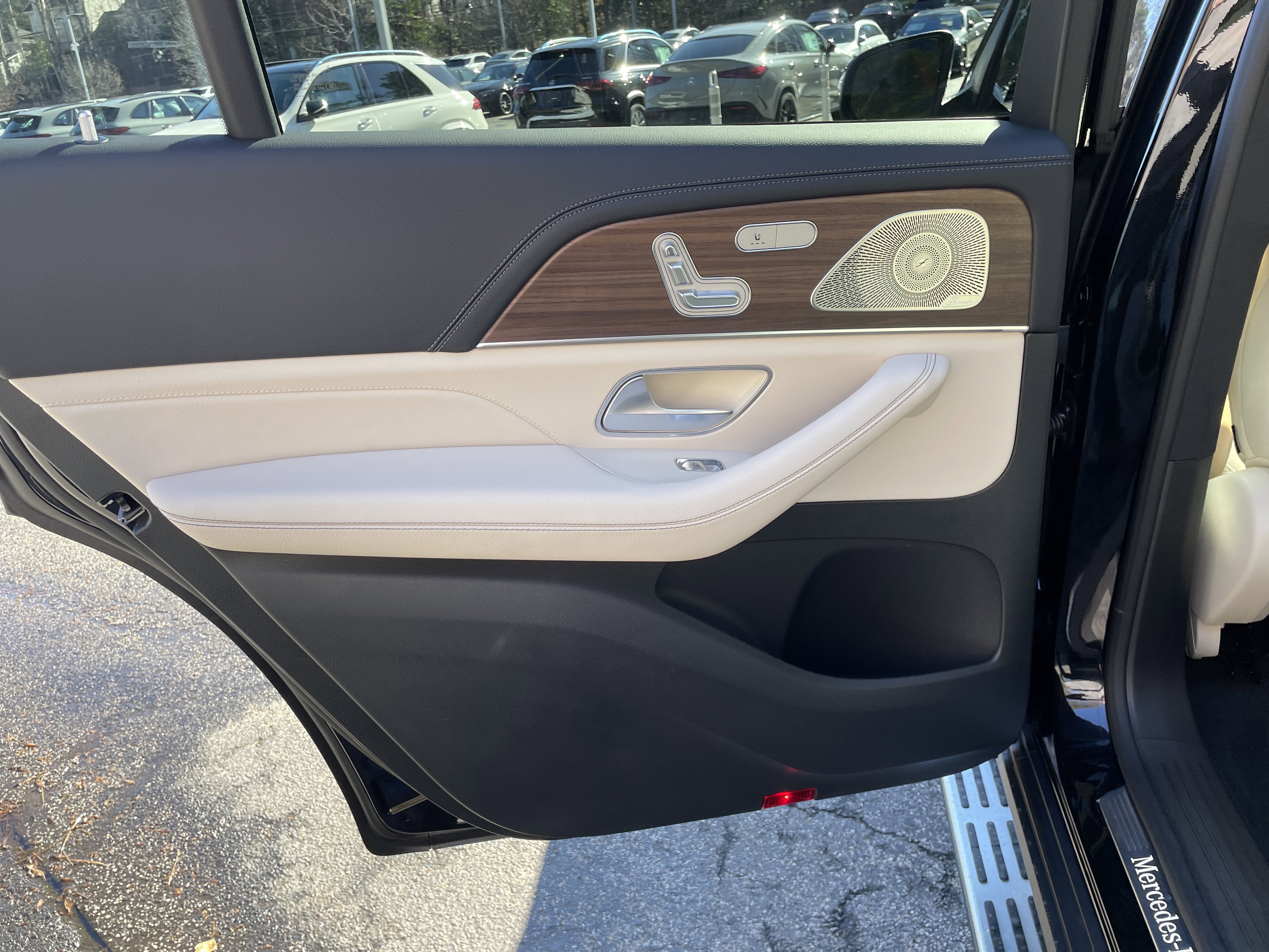 New 2026 Mercedes-Benz GLS 580 4MATIC image 35