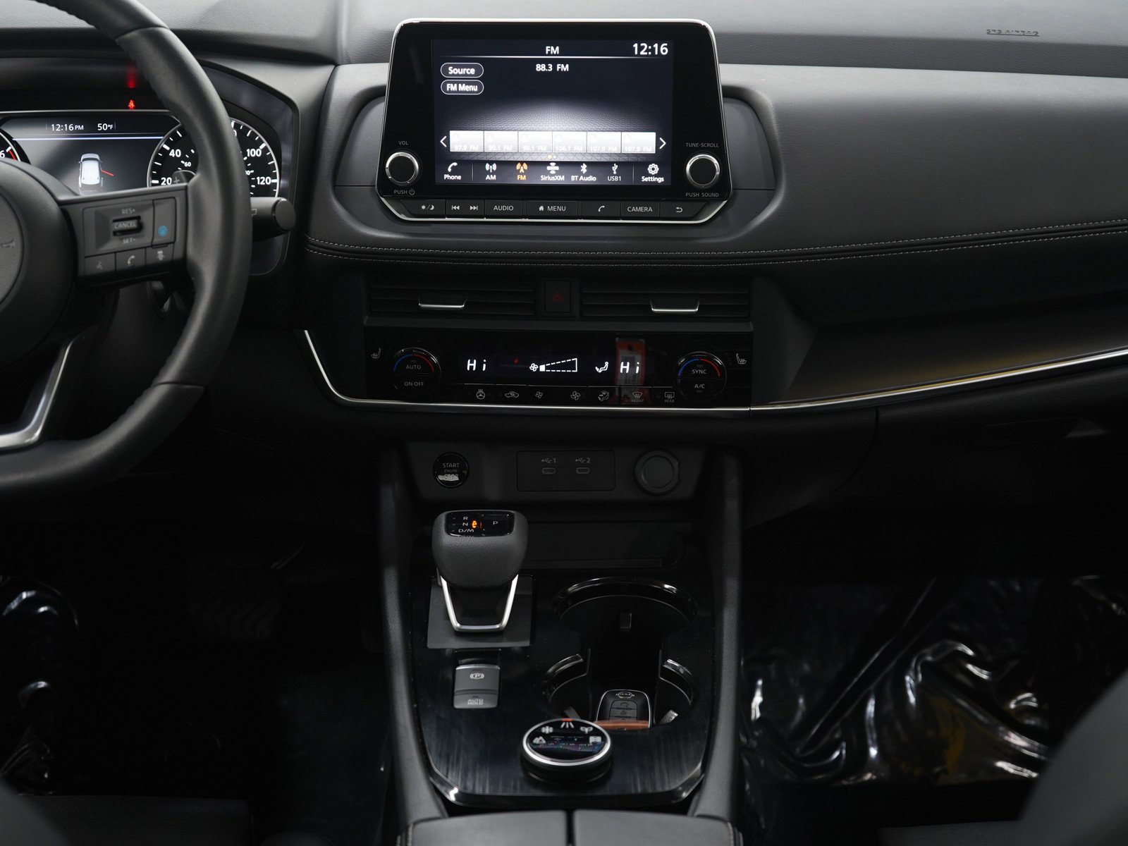 Used 2024 Nissan Rogue SV w/ SV Premium Package image 16