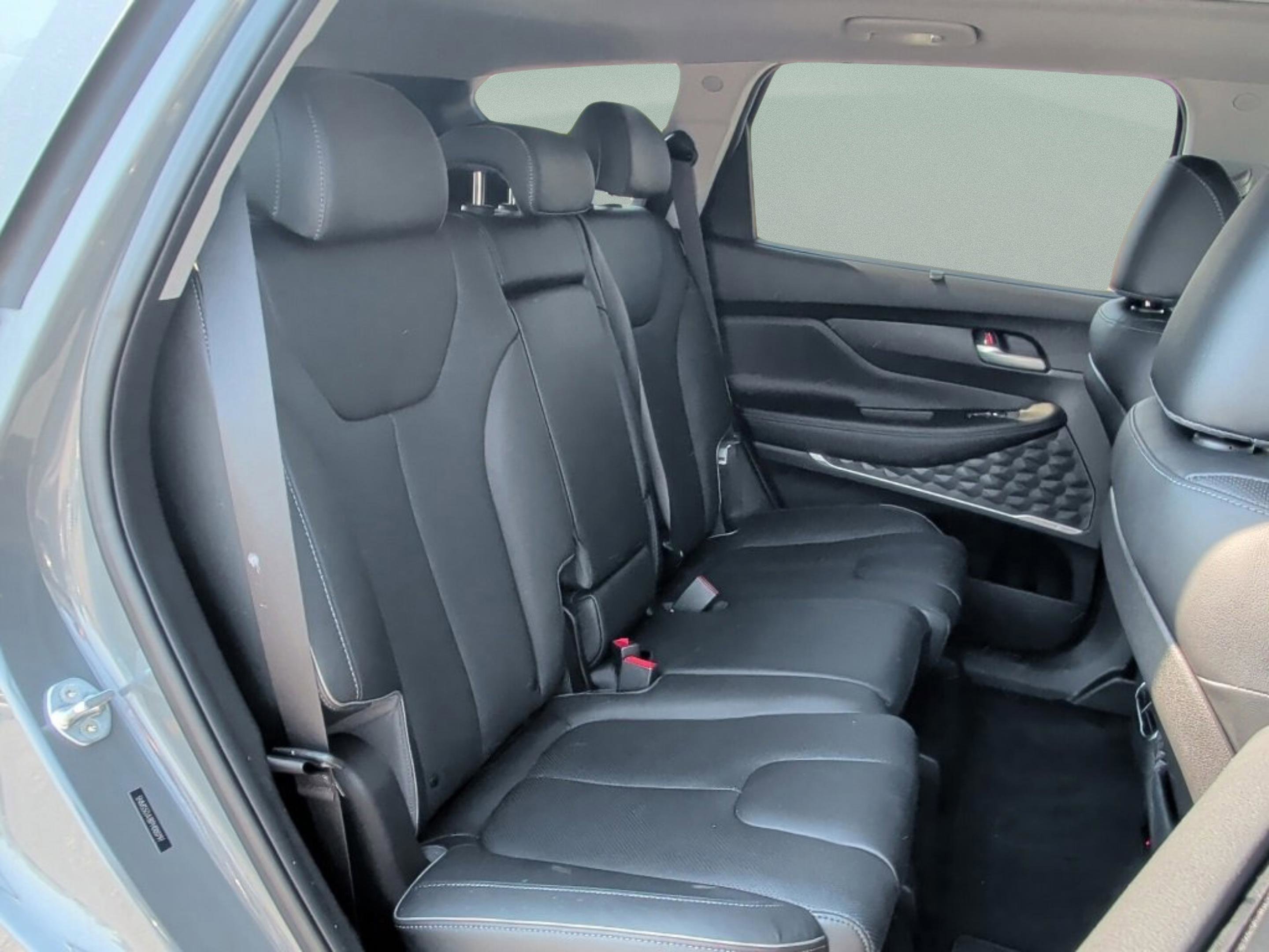 Used 2023 Hyundai Santa Fe Limited image 35