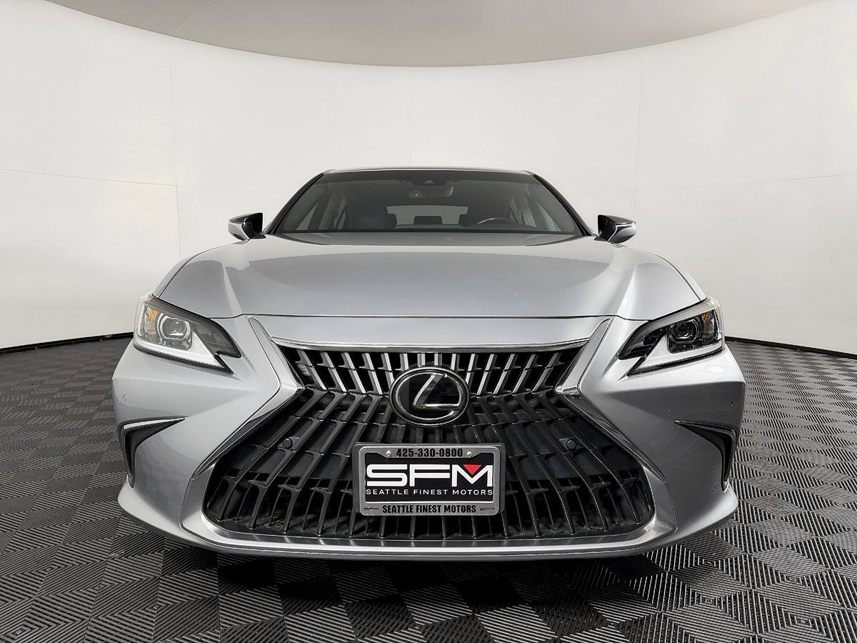 Used 2024 Lexus ES 300h w/ Premium Package FWD image 4