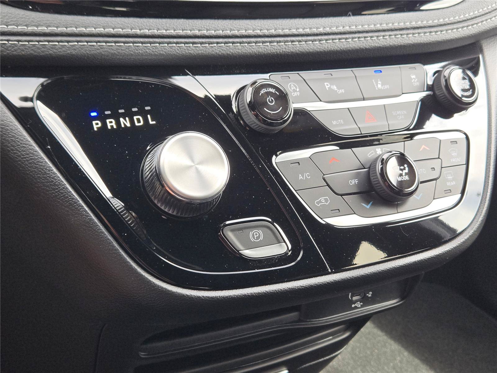 New 2027 Chrysler Pacifica Select FWD image 27