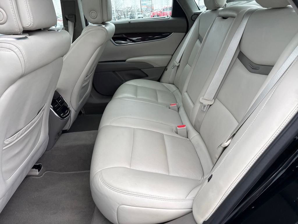 Used 2014 Cadillac XTS Platinum image 29