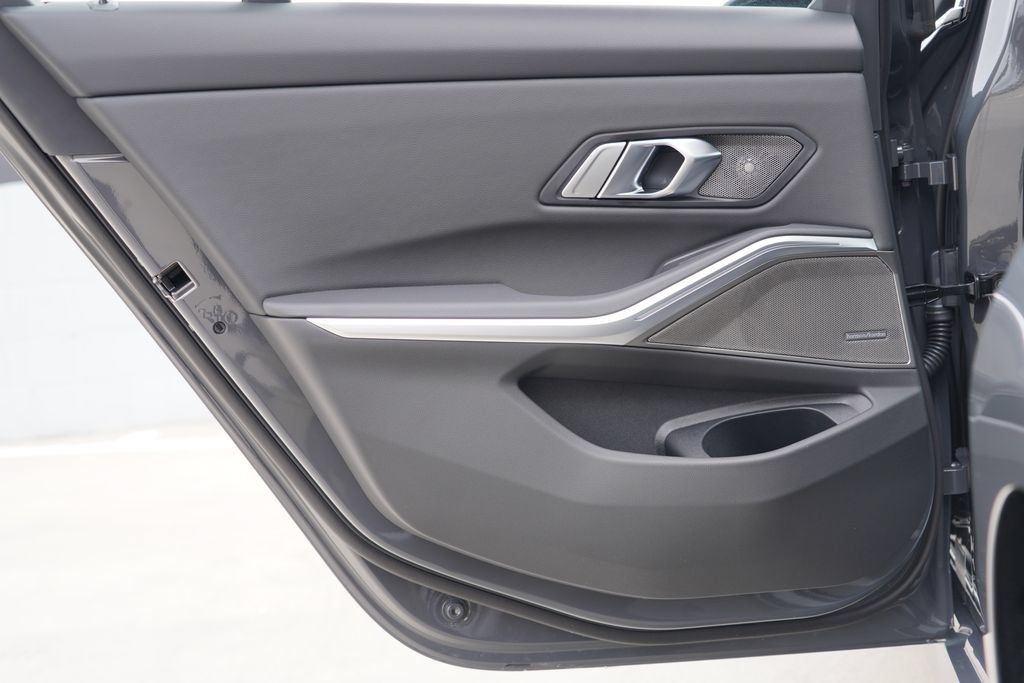 New 2026 BMW 330i xDrive Sedan w/ Premium Package AWD/4WD image 24
