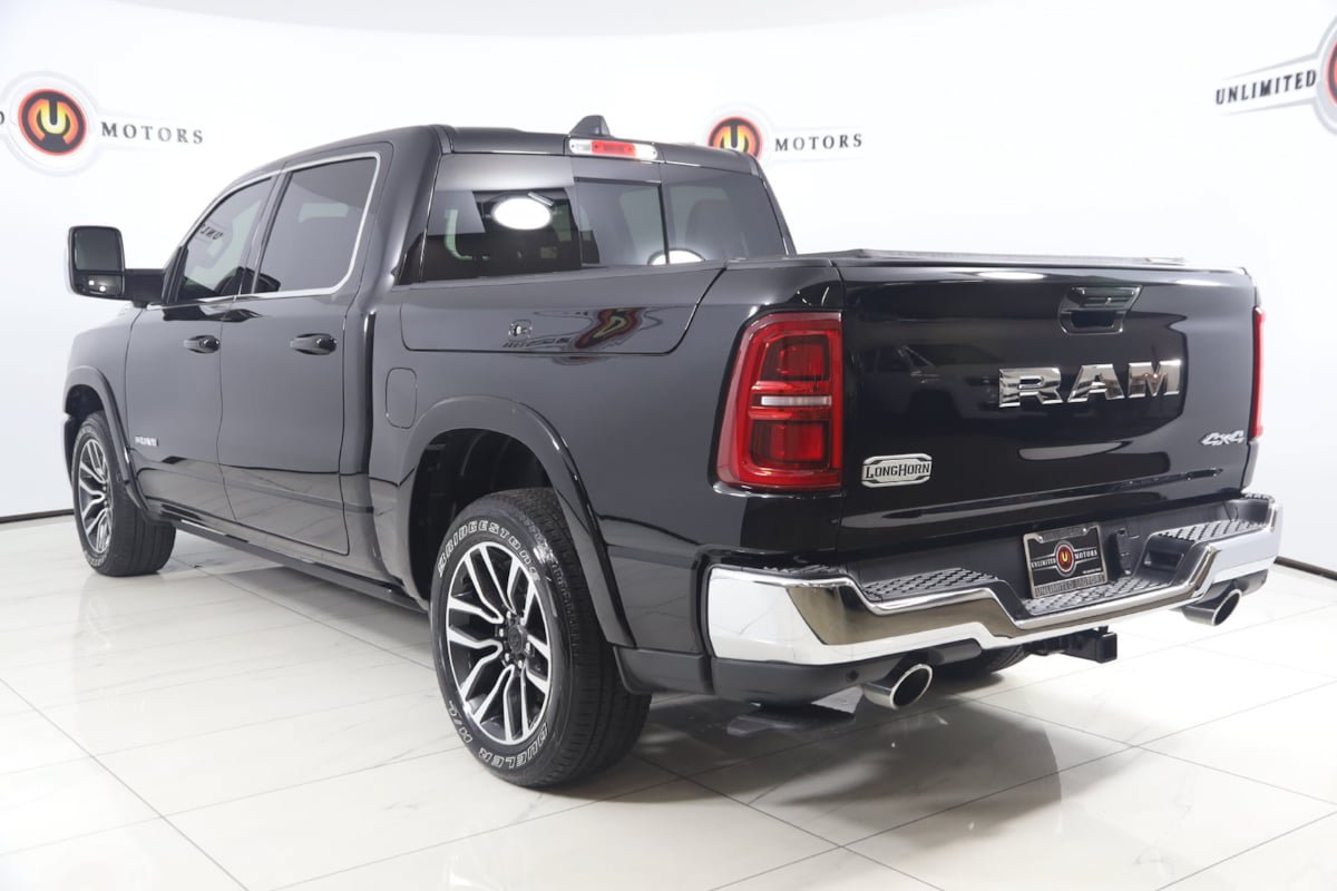 Used 2025 RAM 1500 Limited w/ Trailer Tow Group AWD/4WD image 4