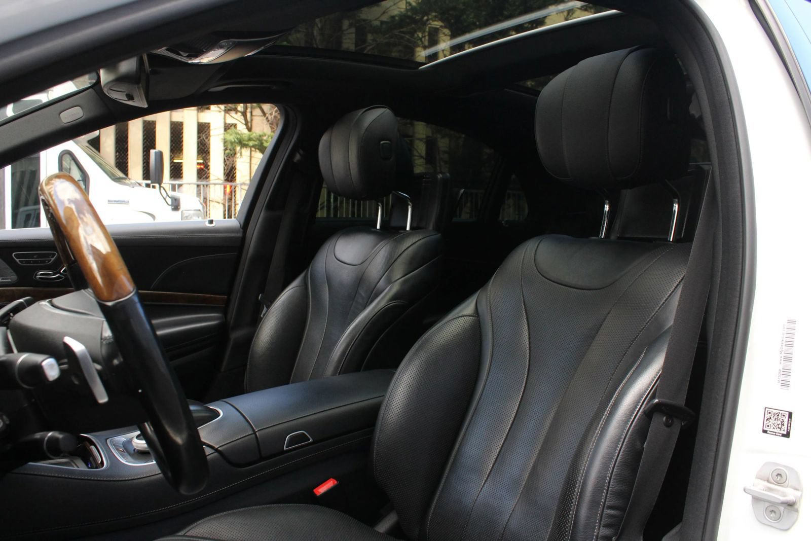 Used 2014 Mercedes-Benz S 550 Sedan image 16