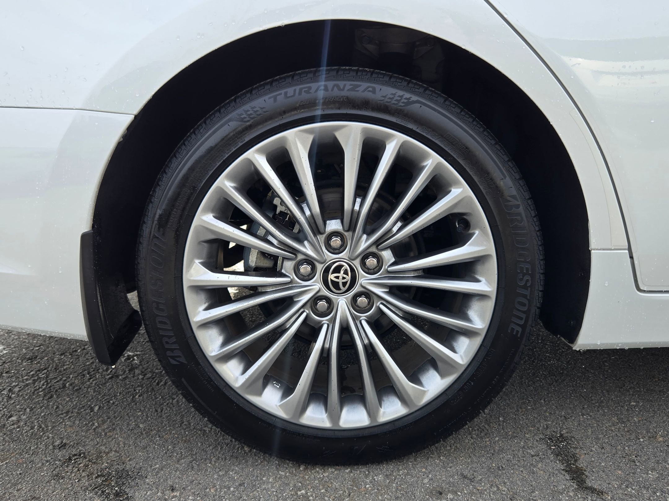 Used 2022 Toyota Avalon Limited w/ Advanced Safety Package image 17