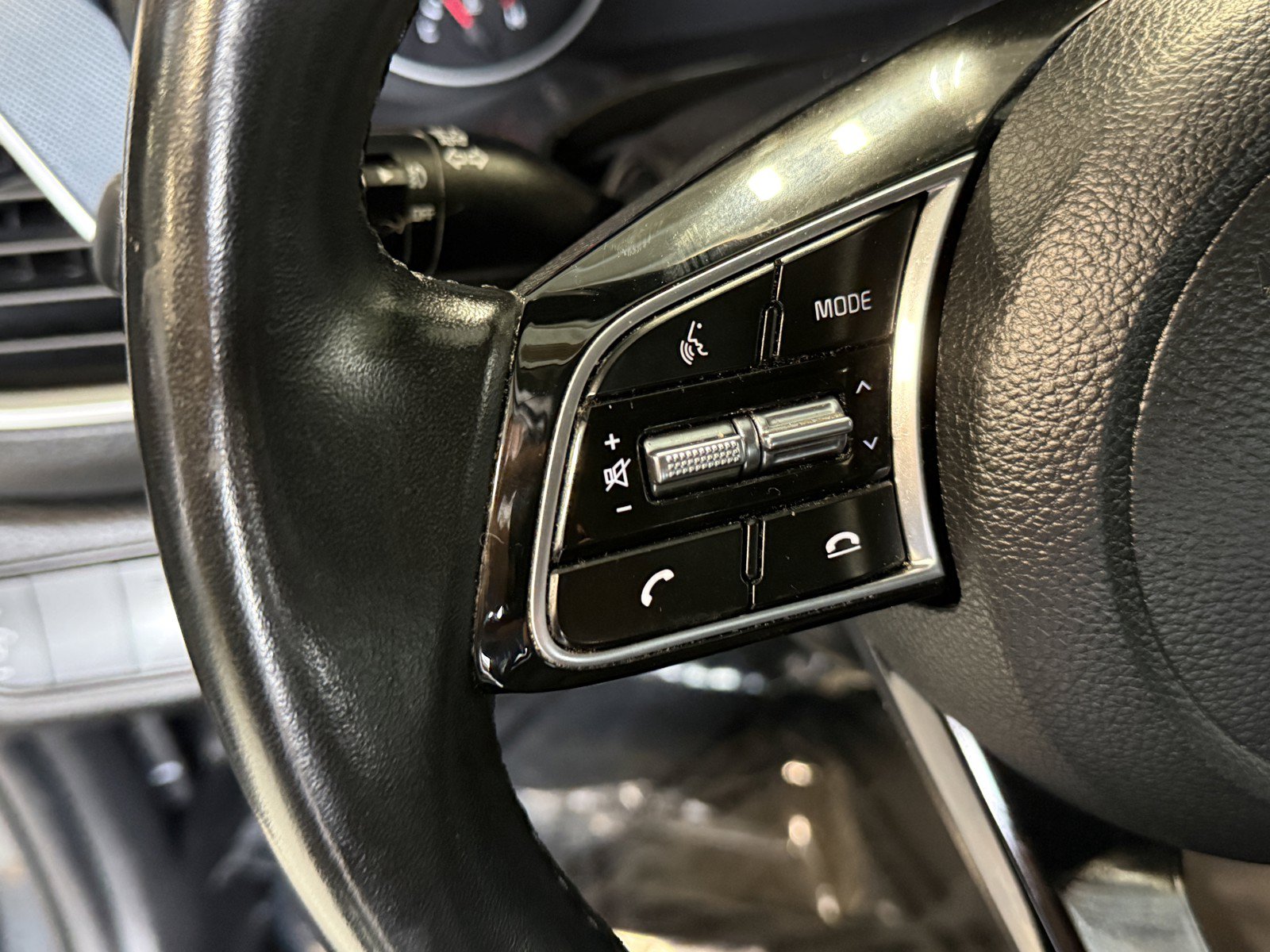 Used 2023 Kia Seltos S w/ Navigation Package FWD image 22