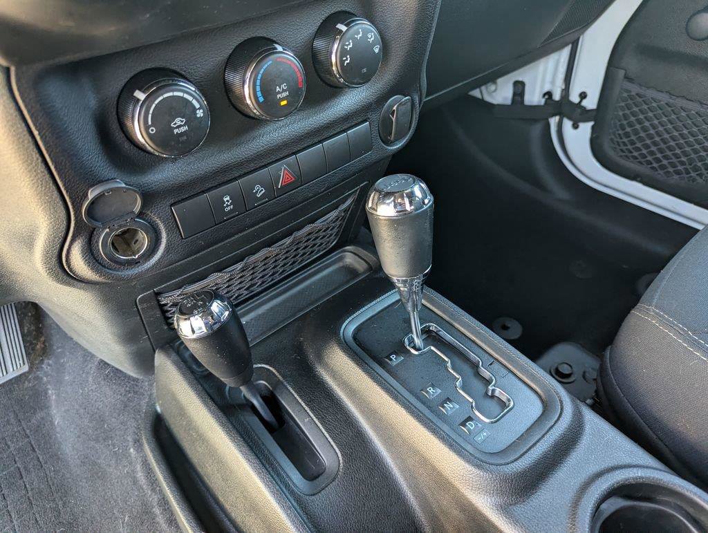 Used 2018 Jeep Wrangler Unlimited Sport image 19
