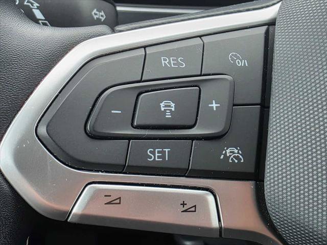 Used 2022 Volkswagen Tiguan SE AWD/4WD image 30