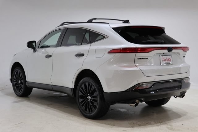 Used 2023 Toyota Venza Nightshade AWD/4WD image 6