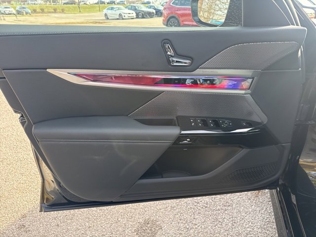 New 2026 BMW 740i xDrive image 9