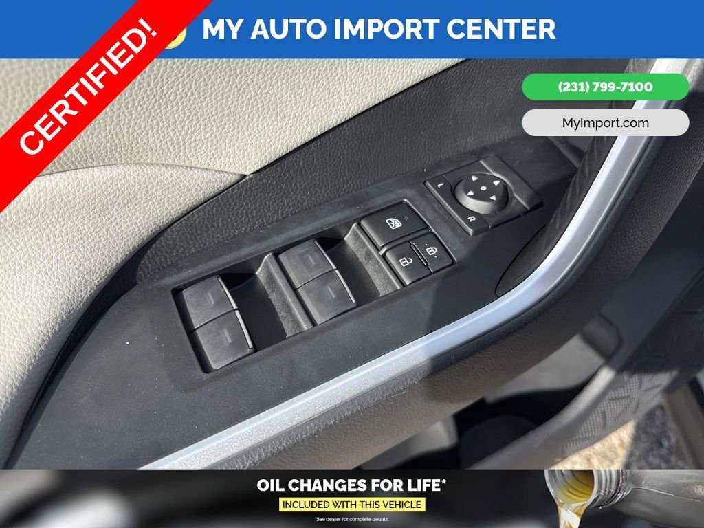 Used 2024 Toyota RAV4 XLE Premium image 10