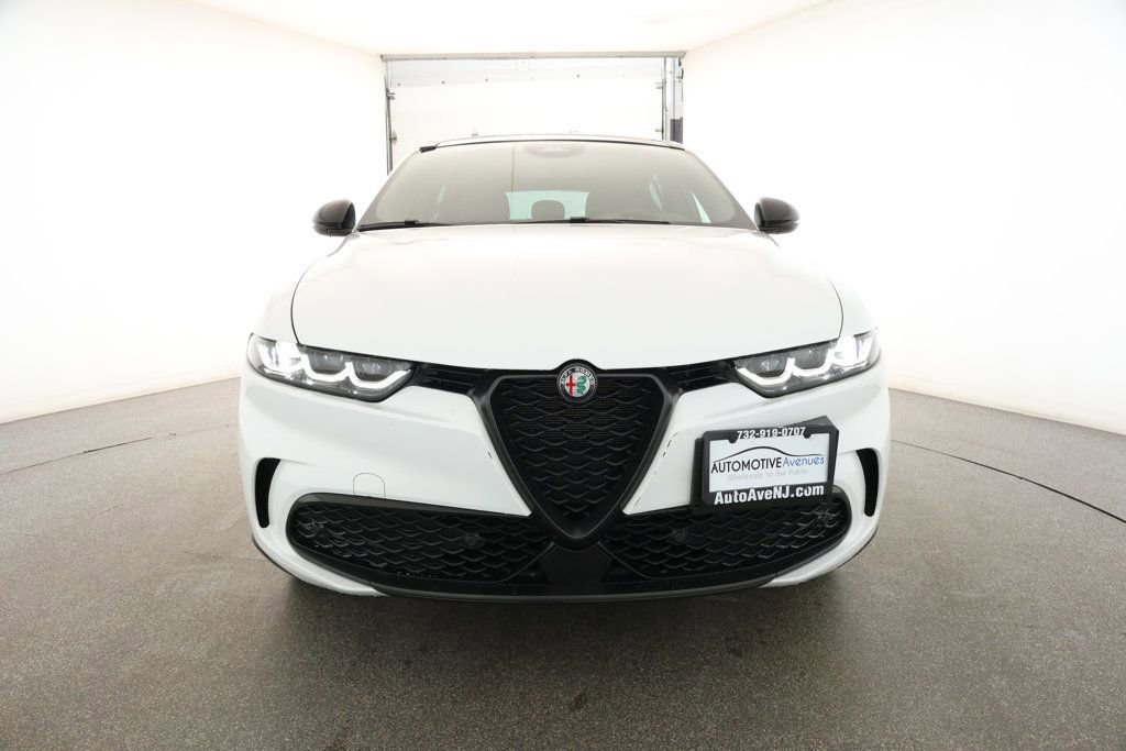 Used 2024 Alfa Romeo Tonale Veloce image 2