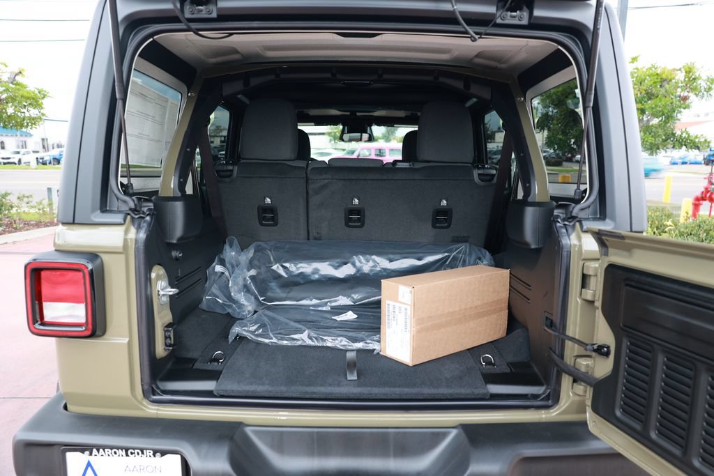 New 2026 Jeep Wrangler Unlimited Sport AWD/4WD image 32