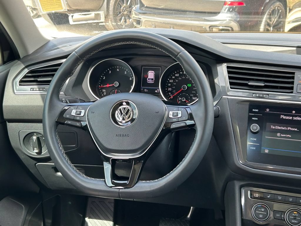 Used 2021 Volkswagen Tiguan SE R-Line FWD image 38