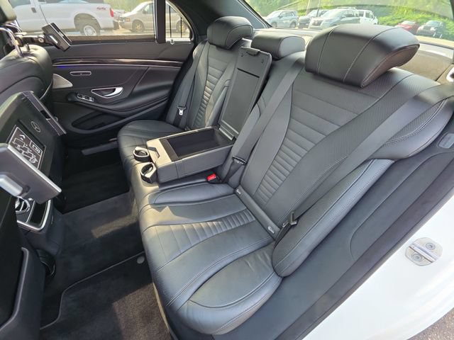 Used 2020 Mercedes-Benz S 560 4MATIC Sedan image 24
