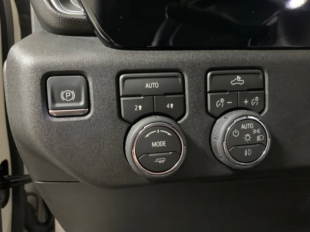 Used 2026 Chevrolet Silverado 1500 RST w/ RST Select Package AWD/4WD image 19
