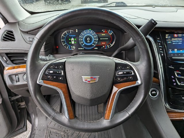Used 2017 Cadillac Escalade ESV Premium Luxury AWD/4WD image 9