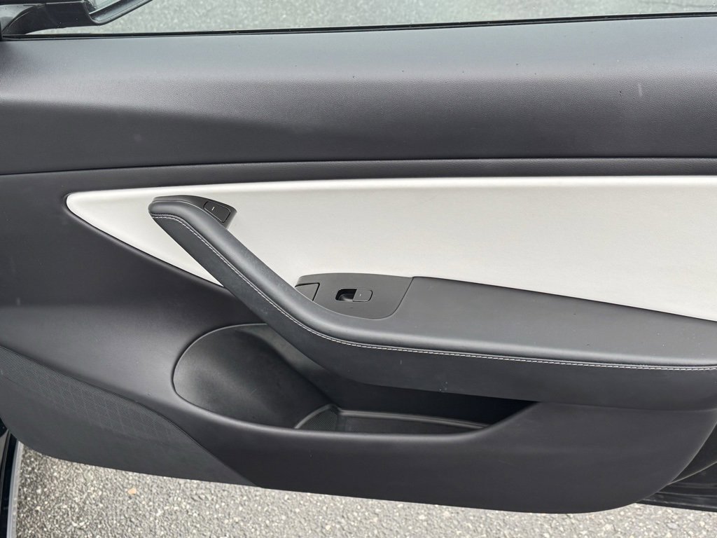 Used 2019 Tesla Model 3 Performance image 27