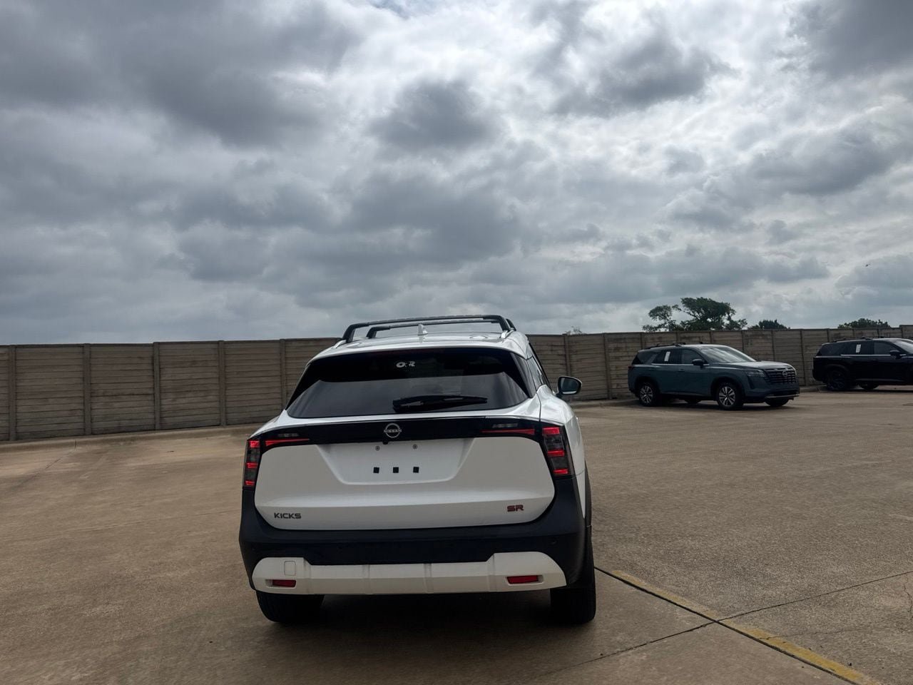 Certified 2025 Nissan Kicks SR FWD image 20