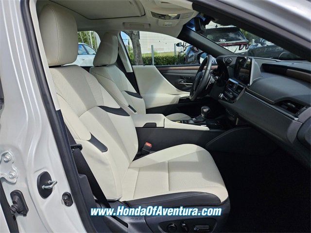 Used 2024 Lexus ES 350 w/ Premium Package image 13