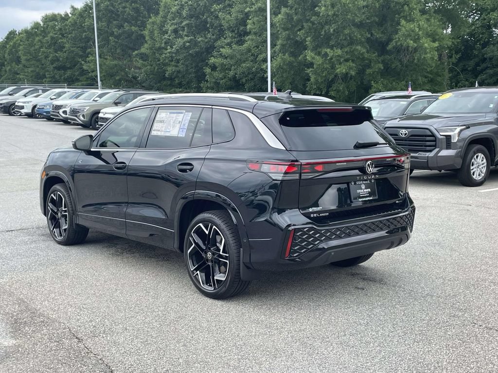 New 2026 Volkswagen Tiguan SEL R-Line AWD/4WD image 4