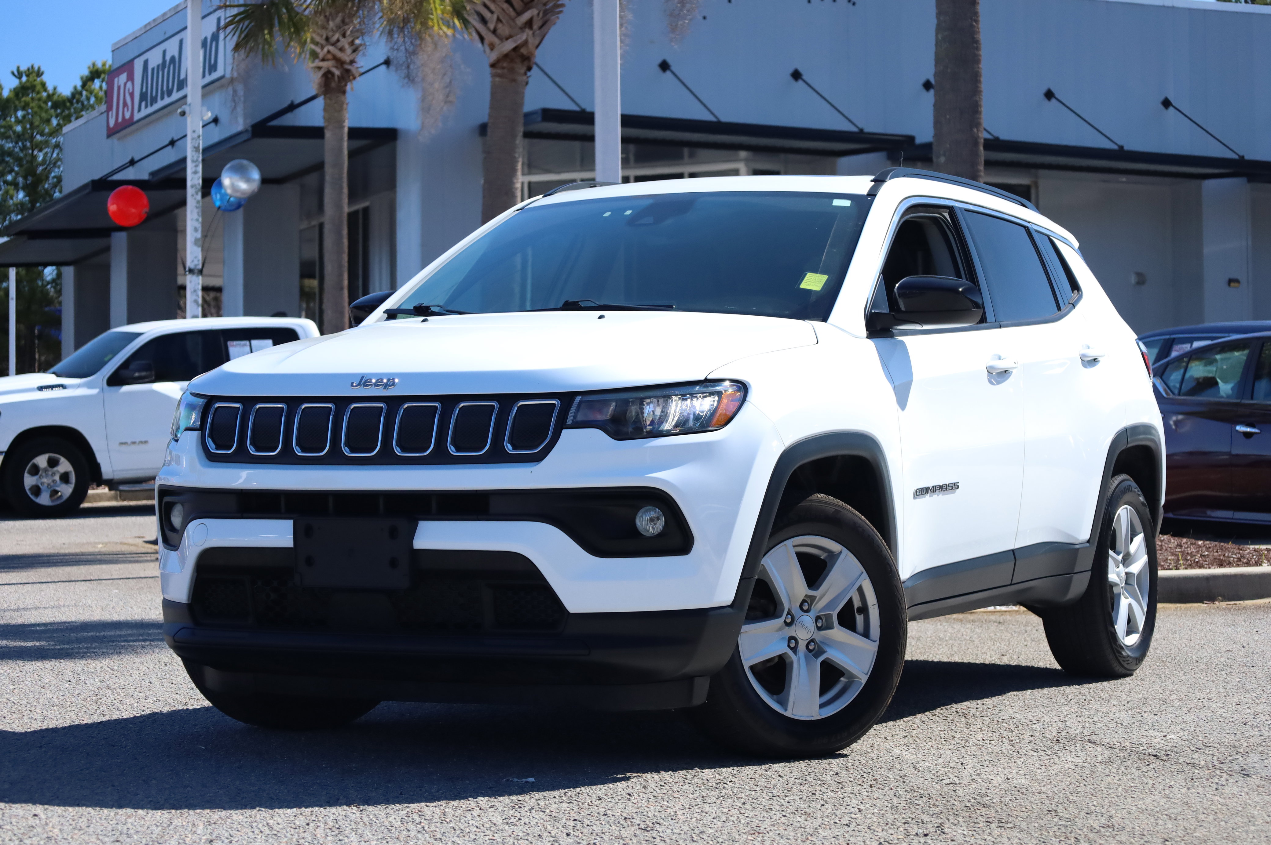 Used 2022 Jeep Compass Latitude w/ Sun and Sound Group image 1