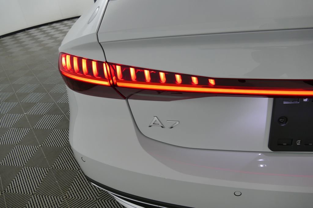 Used 2024 Audi A7 Prestige image 2