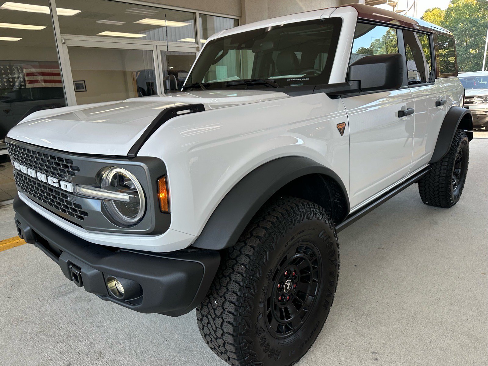 Certified 2026 Ford Bronco Badlands w/ Sasquatch Package AWD/4WD image 3