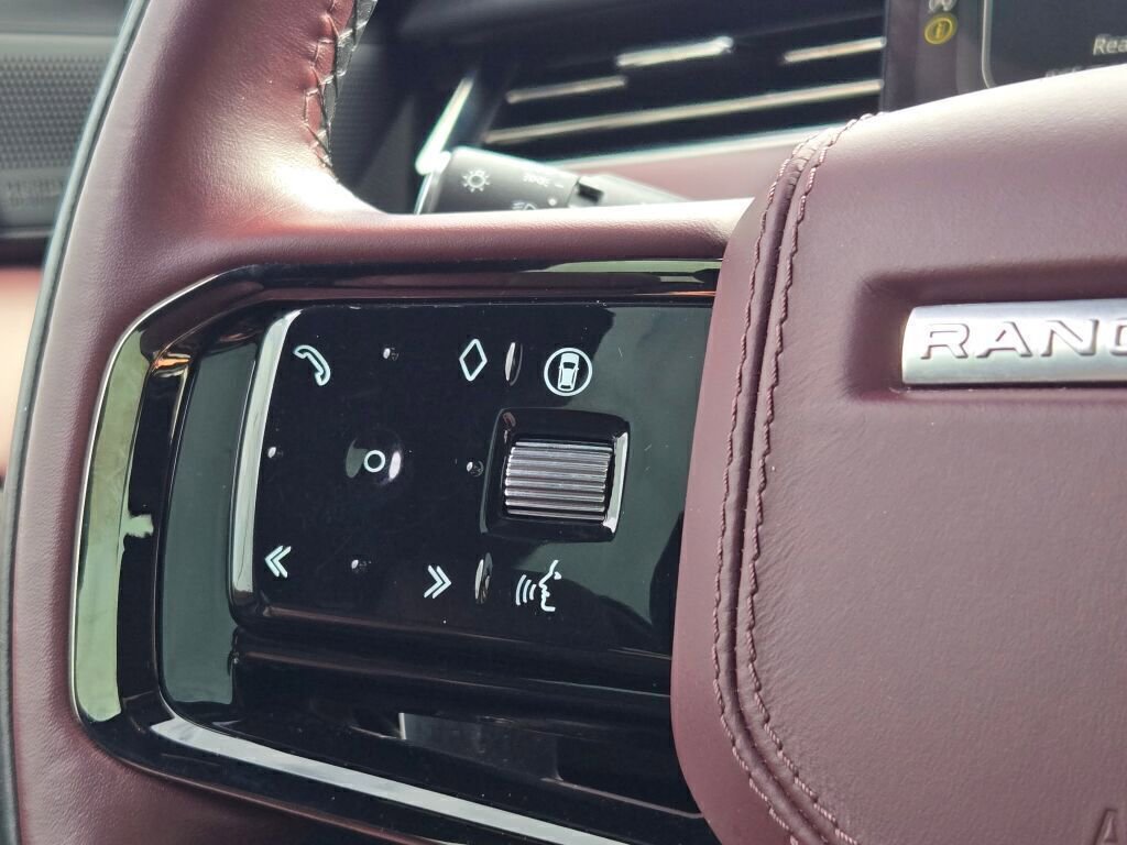 Used 2024 Land Rover Range Rover Sport Dynamic SE image 31