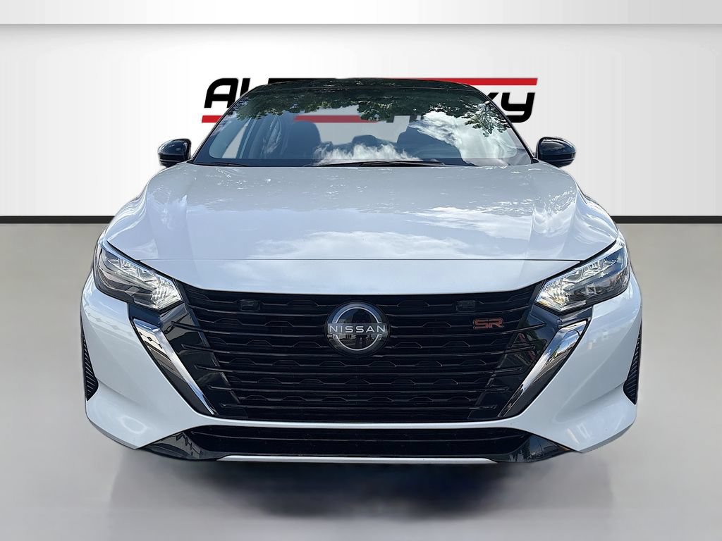 Used 2025 Nissan Sentra SR FWD image 2