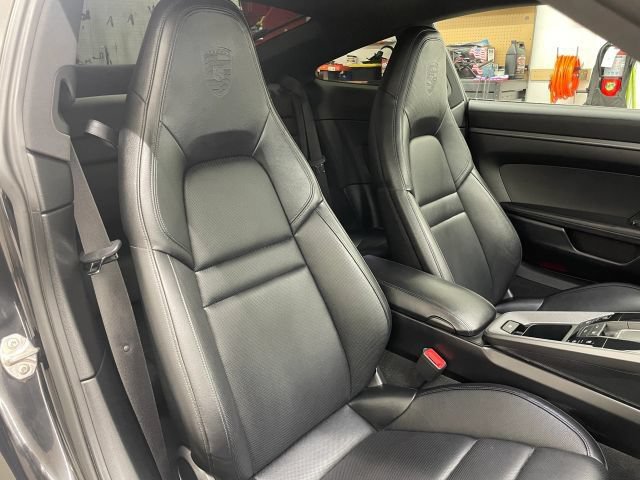 Used 2021 Porsche 911 Carrera w/ Premium Package RWD image 6