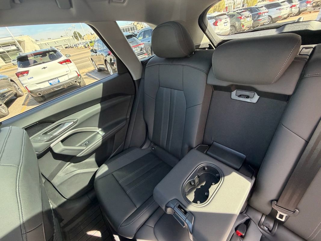 Used 2025 Audi Q5 Premium w/ Convenience Package AWD/4WD image 15