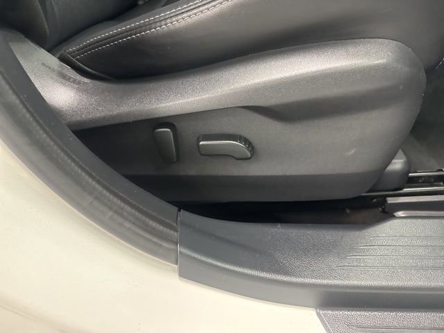 Used 2020 Subaru Outback Limited image 24